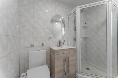 Welcome to this stunning 6-bedroom, 3.5-bath home on a beautiful - photo 19