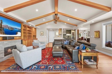 Luxury golf course frontage property! Fully renovated 4-bedroom - photo 9