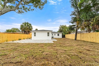 Fully renovated 3 bedroom, 2 bathroom home that lives like new - photo 21