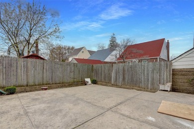 Welcome to this beautifully maintained 4-bedroom, 3-bathroom - photo 28