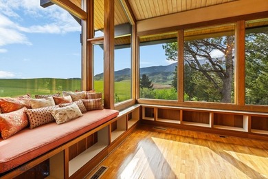 Stunning unobstructed views, privacy with an elegant - photo 33