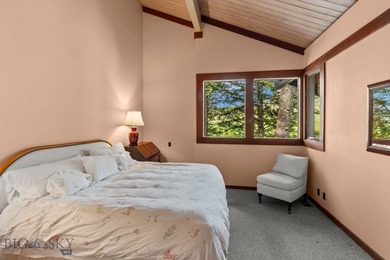 Stunning unobstructed views, privacy with an elegant - photo 38