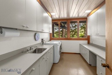Stunning unobstructed views, privacy with an elegant - photo 40