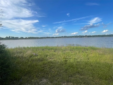 DISCOVER THE PERFECT OPPORTUNITY TO OWN YOUR OWN SLICE OF LAKE - photo 3