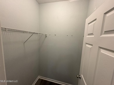 Enjoy coastal living in this 3-bedroom, 3-bath townhome in the - photo 11