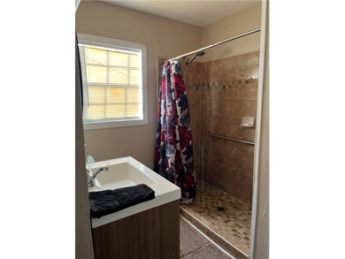 Welcome to this cozy 3bed 2bath unfurnished home. Calling all - photo 12