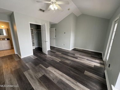 Enjoy coastal living in this 3-bedroom, 3-bath townhome in the - photo 12