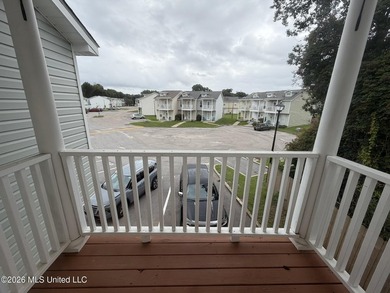 Enjoy coastal living in this 3-bedroom, 3-bath townhome in the - photo 22