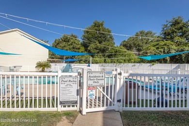 Enjoy coastal living in this 3-bedroom, 3-bath townhome in the - photo 30