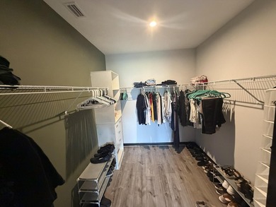 This immaculate Freshly painted 3-bedroom, 2-bathroom and a 2 - photo 30