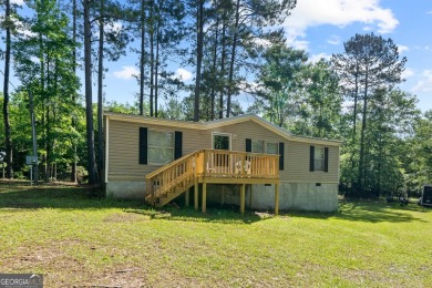Lake Home For Sale in Eatonton, Georgia