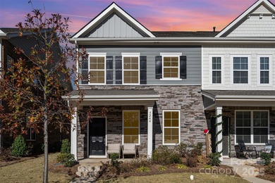 (private lake, pond, coastal) Townhome/Townhouse For Sale in Charlotte North Carolina