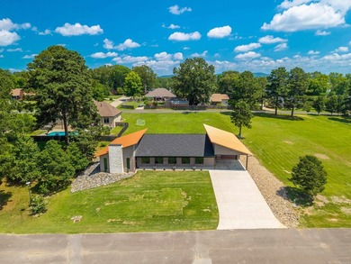 Built in 2023 and located in the highly sought-after Lakeside - photo 3