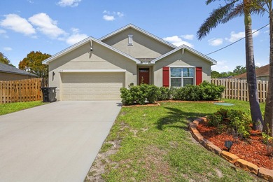 Location, location, location! Beautiful 4-bedroom, 2-bath home - photo 1