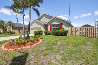 Location, location, location! Beautiful 4-bedroom, 2-bath home - photo 3