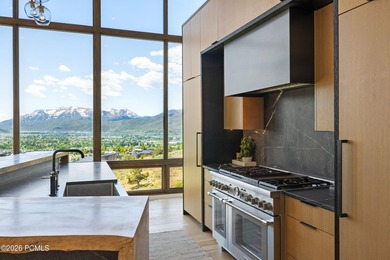 Perched along one of Red Ledges' premier ridgelines, this - photo 19