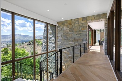 Perched along one of Red Ledges' premier ridgelines, this - photo 24