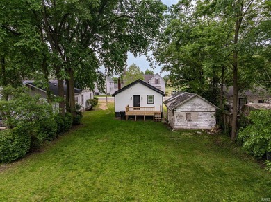 Fully remodeled 2 bedroom, 1 bath home offering low-maintenance - photo 4
