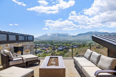 Perched along one of Red Ledges' premier ridgelines, this - photo 39