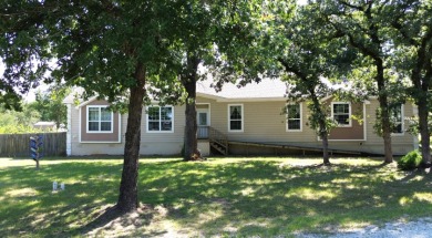 4-2 Waterview Home on West Side of Lake with Boat Ramp Access - photo 1