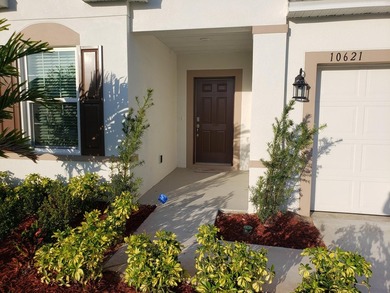 Lowest priced 4 bedroom home in Crosstown Commons. Upgraded - photo 4