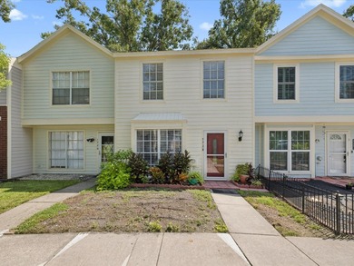 Lake Magdalene Townhome/Townhouse Sale Pending in Tampa Florida