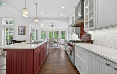 Welcome to 9 Briarsweet Lane, a hidden gem in the heart of - photo 21