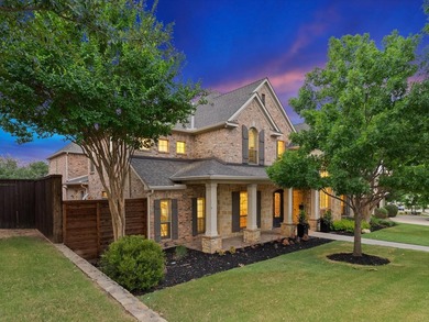 Excellent location, steps away from Castle Hills School! This - photo 2