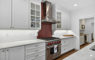 Welcome to 9 Briarsweet Lane, a hidden gem in the heart of - photo 23