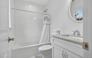 Welcome to 9 Briarsweet Lane, a hidden gem in the heart of - photo 33