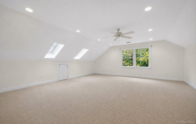 Welcome to 9 Briarsweet Lane, a hidden gem in the heart of - photo 37