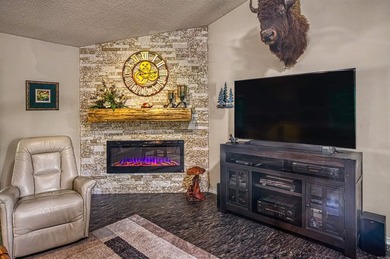 Back on Market--No fault of seller! 3 Bed | 2 Bath | 1,717 Sq - photo 9