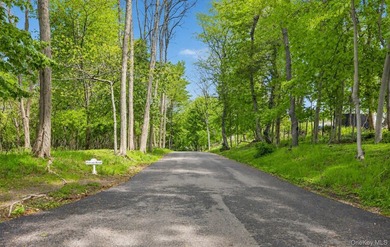 Welcome to 9 Briarsweet Lane, a hidden gem in the heart of - photo 44