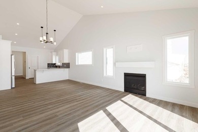 Welcome to this exceptional bungalow offering over 2,500 sq. ft - photo 12