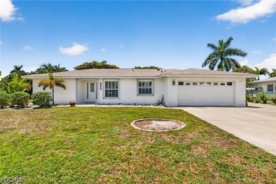 Old Florida charm meets waterfront living in the heart of - photo 2