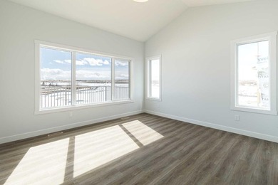 Welcome to this exceptional bungalow offering over 2,500 sq. ft - photo 13