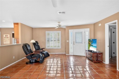 Old Florida charm meets waterfront living in the heart of - photo 3