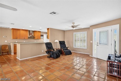 Old Florida charm meets waterfront living in the heart of - photo 4