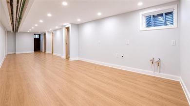 Welcome to 1670 Schenectady Avenue, Brooklyn, NY 11234 - a - photo 17