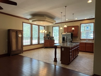 4-2 Waterview Home on West Side of Lake with Boat Ramp Access - photo 7