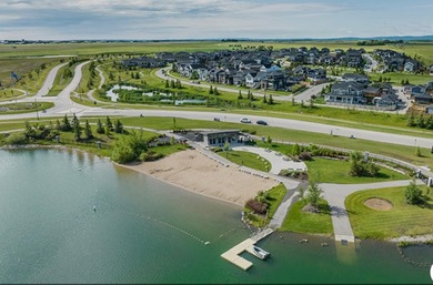 Welcome to this exceptional bungalow offering over 2,500 sq. ft - photo 35