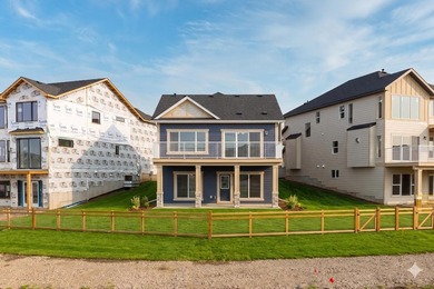 Welcome to this exceptional bungalow offering over 2,500 sq. ft - photo 37