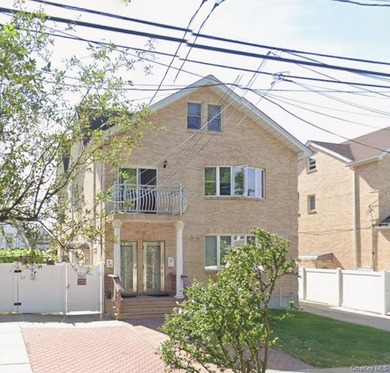 Exceptional Two-Family Property on an Expansive 5,000 SF Lot - photo 1