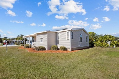 Spacious 2 bedroom, 2 bath home on a corner lot in the desirable - photo 25