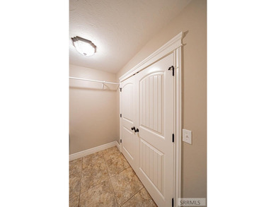 Seller is offering a $3,000 buyer credit toward closing costs - photo 29