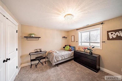 Seller is offering a $3,000 buyer credit toward closing costs - photo 34
