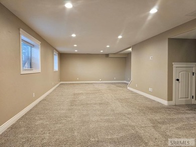Seller is offering a $3,000 buyer credit toward closing costs - photo 39