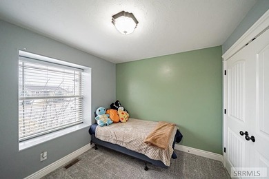 Seller is offering a $3,000 buyer credit toward closing costs - photo 43