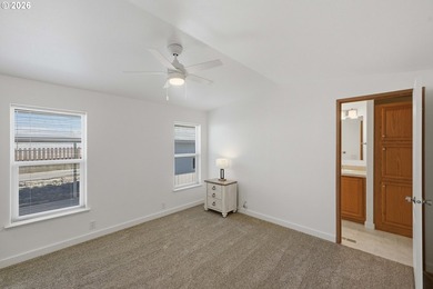 Beautifully updated home in a desirable all-age park! This - photo 6