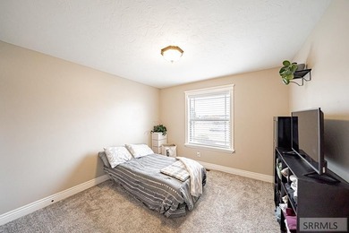 Seller is offering a $3,000 buyer credit toward closing costs - photo 46